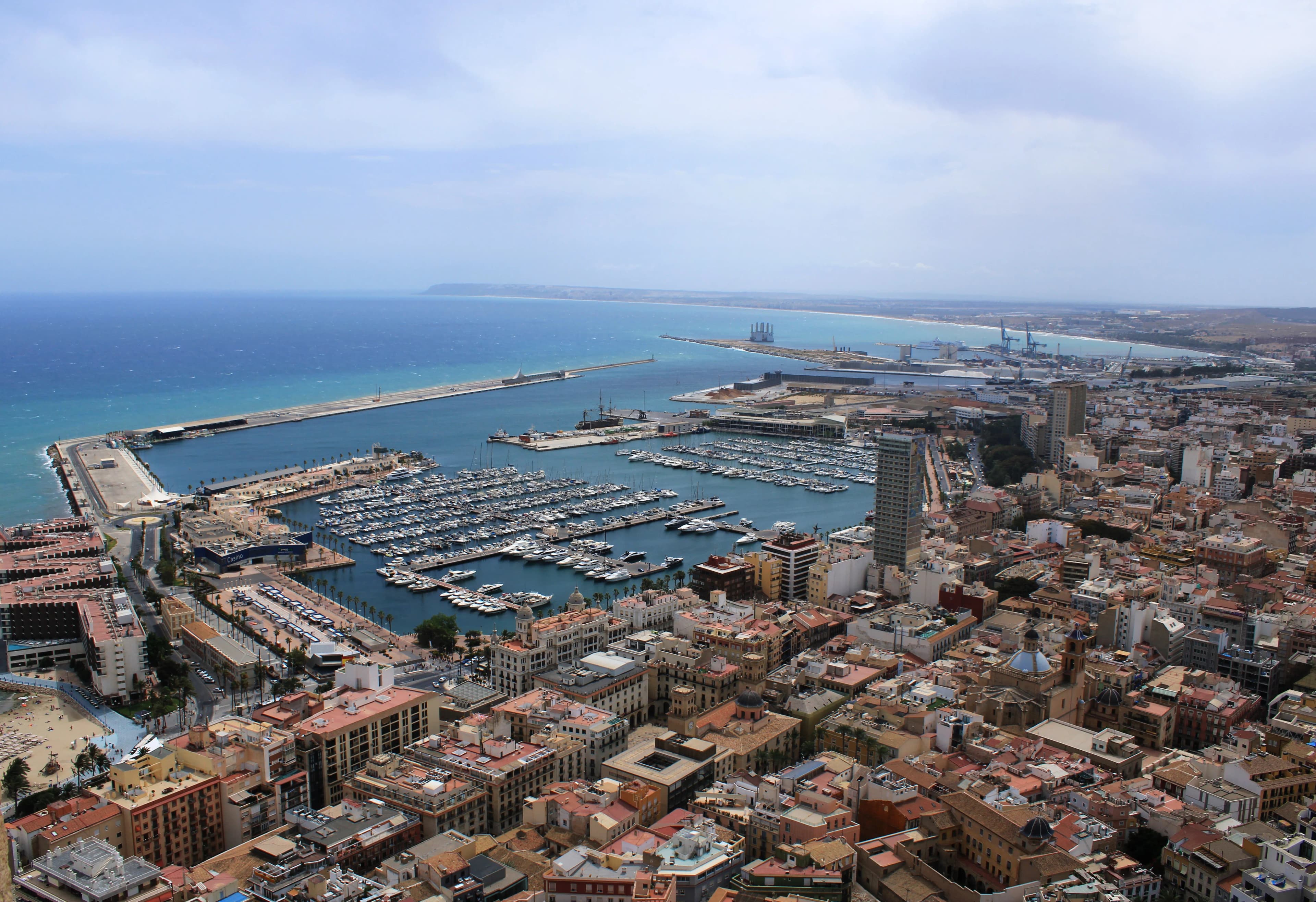Alicante cruise port