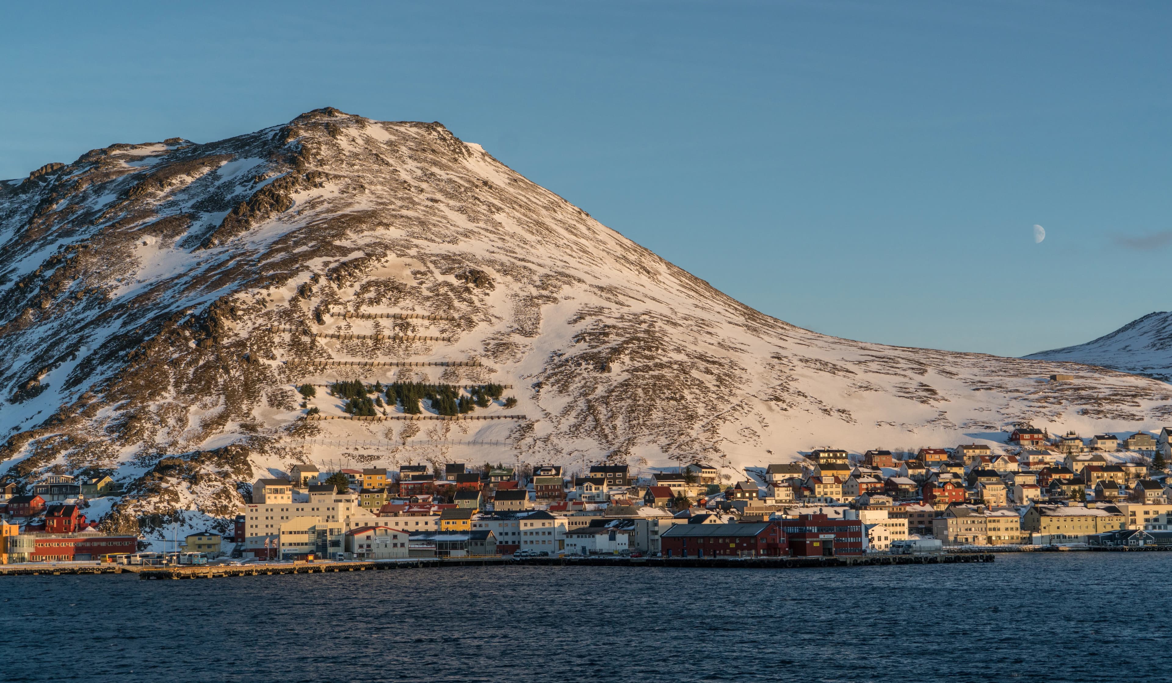 Honningsvag cruise port