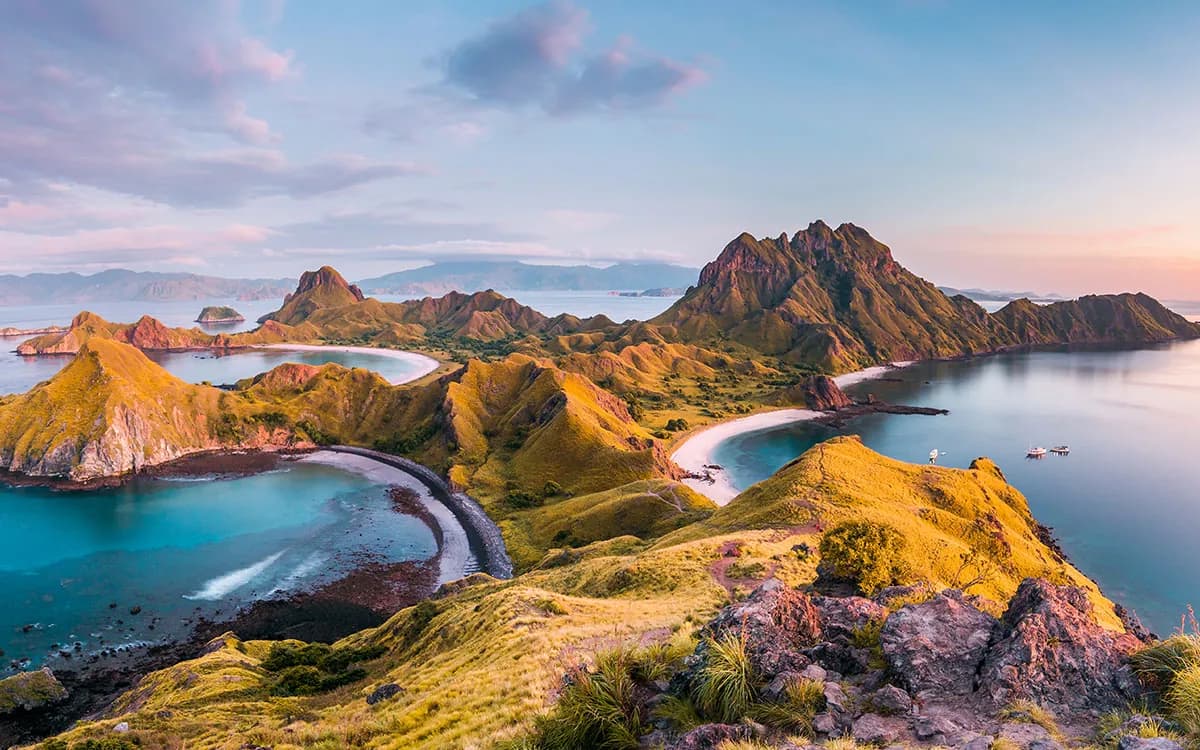 Pulau Rinca Island Indonesia cruise port