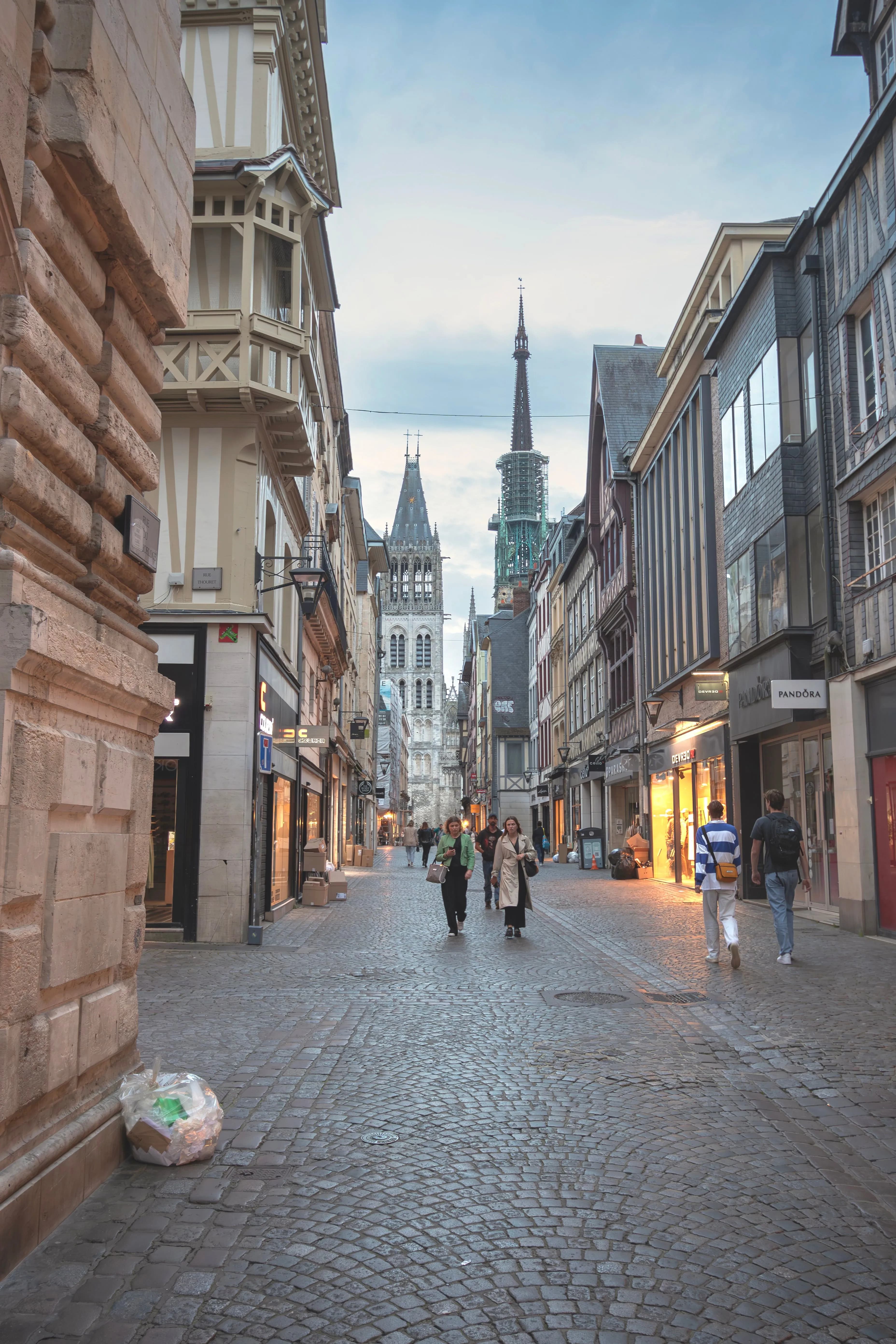 Rouen cruise port