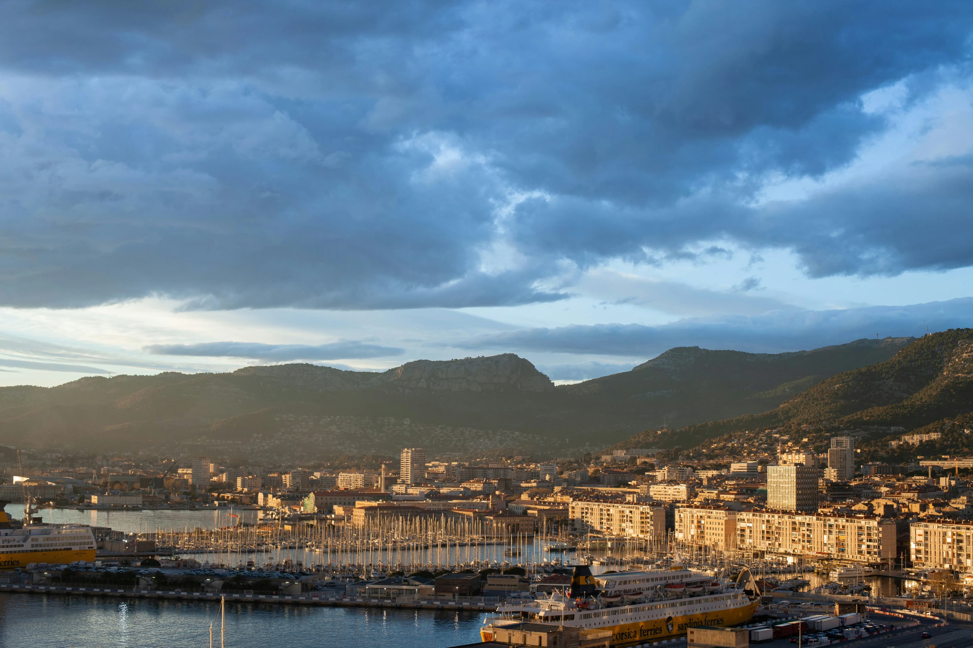 Toulon cruise port
